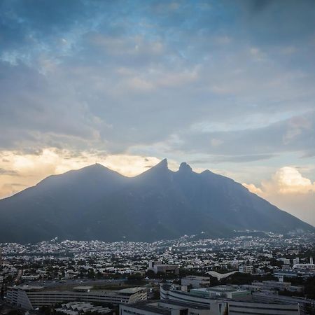 ホテル One Monterrey Tecnologico エクステリア 写真